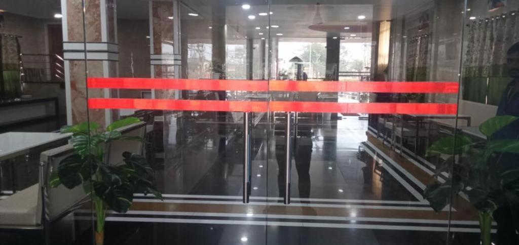 Hotel Royal Country Club Varanasi Exterior photo